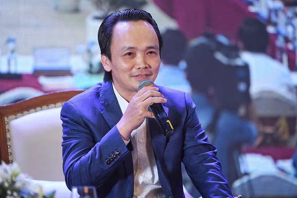 Trước đó, Chủ tịch FLC Trịnh Văn Quyết đã bị cơ quan điều tra ra quyết định tạm hoãn xuất cảnh một tháng để phục vụ điều tra. Quyết định được cơ quan điều tra ban hành ngày 26/3.