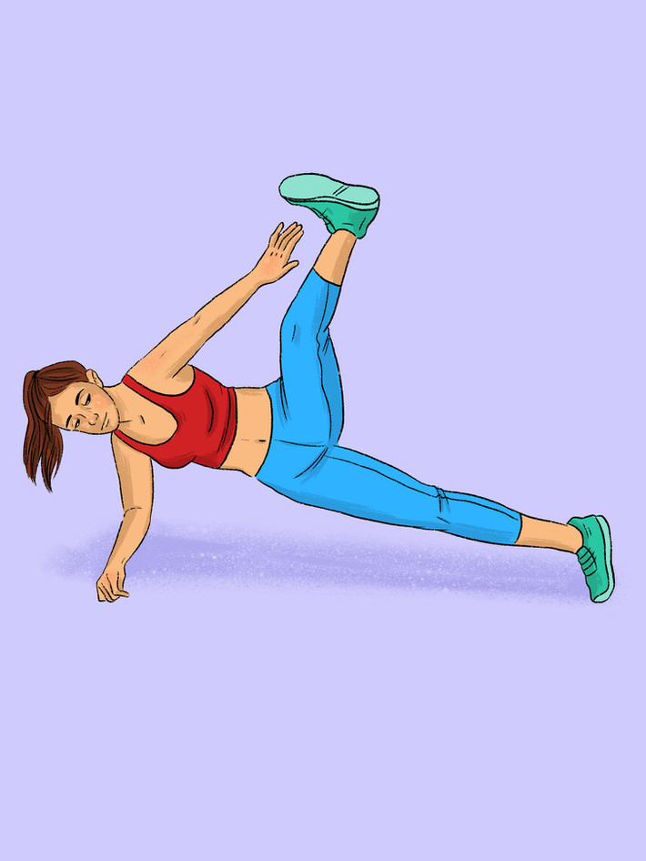 Plank nghiêng đá chân: Động tác plank này giúp làm giảm mỡ thừa ở lườn rất hiệu quả. Ở tư thế plank nghiêng, đá chân ở phía trên lên cao, đồng thời, đưa tay cùng bên chạm vào mũi chân. Lặp lại động tác 20 lần mỗi bên.