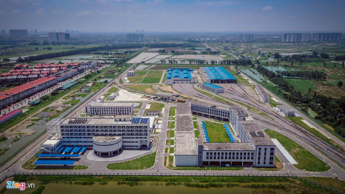 Theo ghi nhận của PV, khu depot của tuyến đường sắt Cát Linh - Hà Đông đã được lắp đặt đầy đủ các hạng mục kỹ thuật phục vụ cho việc vận hành tàu. Các hệ thống từ trạm rửa tàu, trung tâm điều hành OCC, trung tâm thông tin tín hiệu DCC đã được lắp đặt và được các kỹ sư Trung Quốc vận hành trơn tru. 