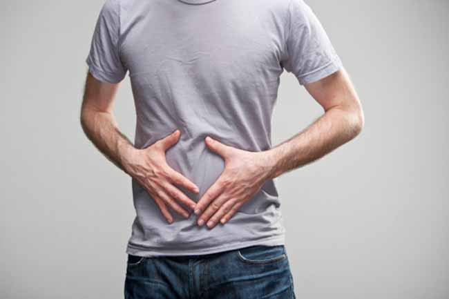 Chú ý đến phản ứng của cơ thể đối với các loại thức ăn: Bạn cần chú ý đến phản ứng của cơ thể đối với một số loại thực phẩm nhất định. Nếu bạn thấy những món gây cảm giác đầy hơi, hãy giảm ăn chúng hoặc thay thế bằng món khác.