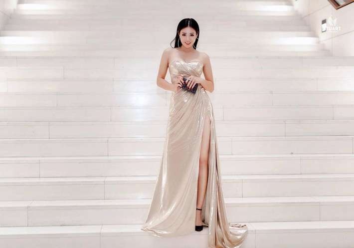 Chính nhờ vậy, nữ diễn viên "Nàng dâu order" vẫn khiến cánh mày râu ngẩn ngơ mỗi khi đăng hình gợi cảm. Ảnh: FBNV.