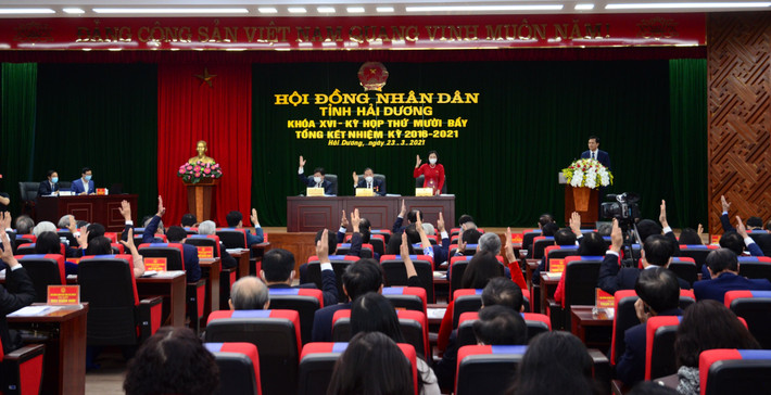 Tại kỳ họp thứ 17 HĐND tỉnh Hải Dương khóa XVI, nhiệm kỳ 2016-2021 ngày 23/3, các đại biểu đã tiến hành miễn nhiệm và nhất trí thông qua Nghị quyết miễn nhiệm chức danh Chủ tịch HĐND tỉnh đối với ông Nguyễn Mạnh Hiển để nghỉ công tác và nghỉ hưu theo quy định.