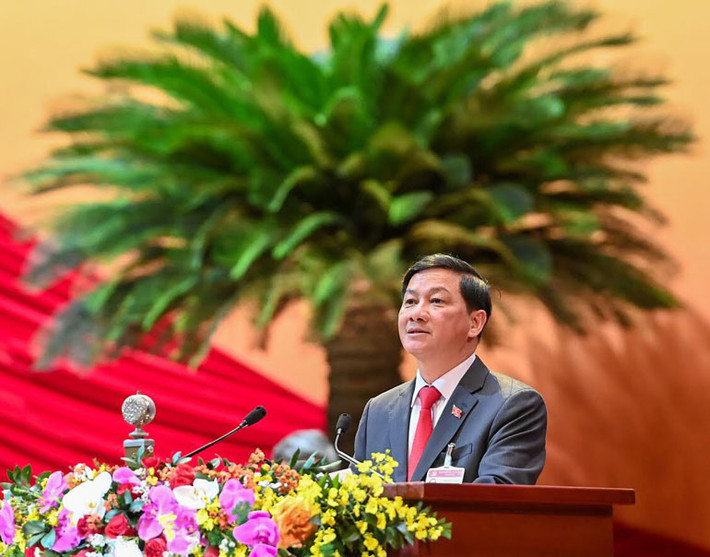 Ông Trần Đức Quận sinh năm 1967, tại huyện Hòa Vang, TP Đà Nẵng. Ông có trình độ Thạc sĩ Luật, hiện là Ủy viên Trung ương Đảng khóa XIII. Trước khi làm Bí thư Tỉnh ủy Lâm Đồng, ông Quận từng trải qua các vị trí Bí thư Huyện ủy Đạ Huoai, tỉnh Lâm Đồng; Bí thư Thành ủy Đà Lạt. Cuối năm 2020, ông Quận được bầu làm Bí thư Tỉnh ủy Lâm Đồng khóa XI.