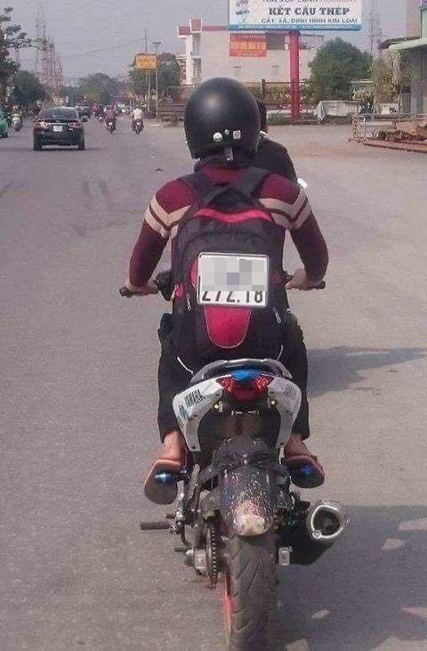 Ba lô đâu chỉ để đựng đồ!