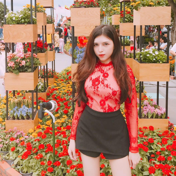 ... và người chị em song sinh Hồ Ngọc Thanh Giang. Ảnh: Facebook nhân vật.