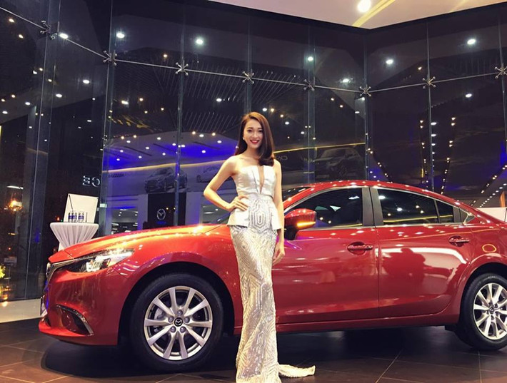 Ngọc Nữ còn cho biết rất yêu thích tà áo dài truyền thống và sắp tới nếu có thời gian sẽ đăng ký tham gia cuộc thi Hoa khôi áo dài.