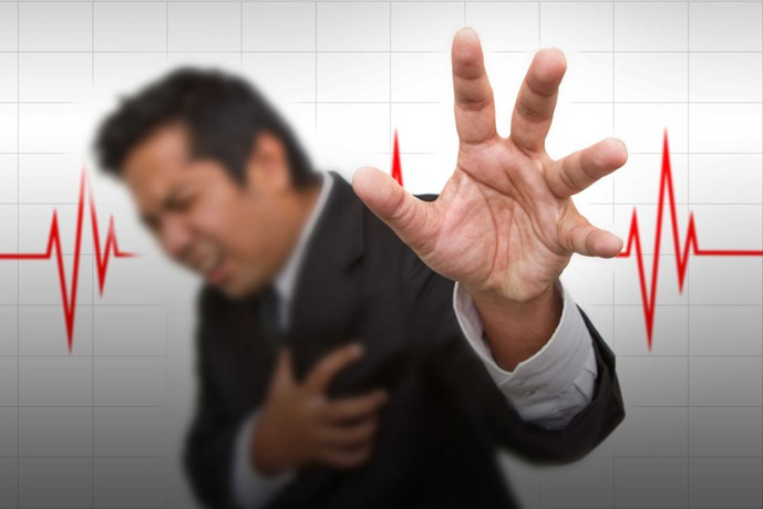 Giảm huyết áp: đây là một trong những kinh nghiệm được nhiều người rỉ tai nhau, ăn tỏi khi đói để kiểm soát huyết áp của bạn, ngăn ngừa các vấn đề về tim mạch, giúp mạch máu lưu thông tốt hơn… Ảnh: Chữa huyết áp cao.