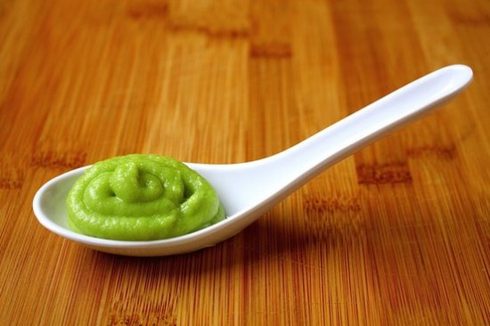 Mù tạt: không chỉ có mùi khó ngửi mà mù tạt còn rất cay, rất khó ăn. Thành phần chính của mù tạt là iosthiocyanate có thể ngăn ngừa ung thư, các bệnh ở răng miệng, ngăn ngừa các cục máu đông… Ảnh: Cooky.