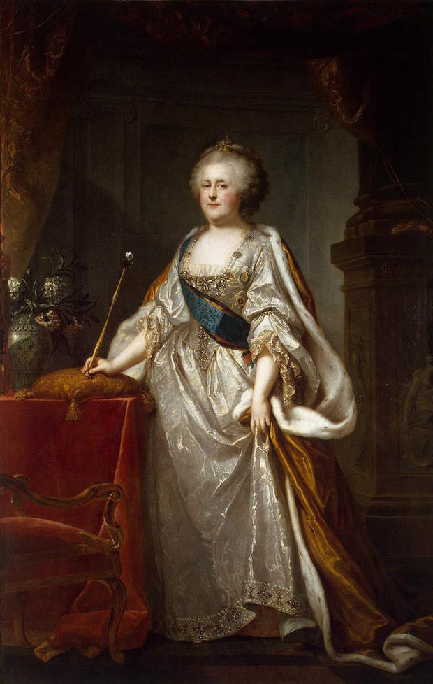 Nữ hoàng Catherine cai trị đất nước Nga từ đó cho đến năm 1796.