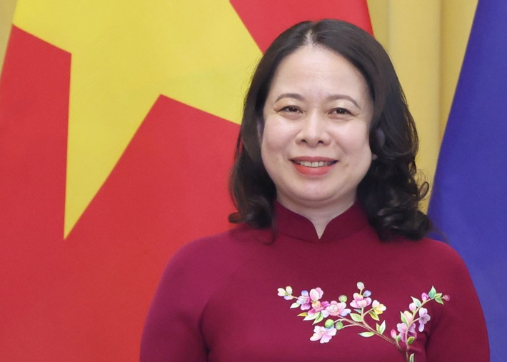 Bà Võ Thị Ánh Xuân có thời gian dài công tác tại tỉnh An Giang từ giáo viên trường Trường Phố thông Trung học Mỹ Thới, thị xã Long Xuyên, tỉnh An Giang; chuyên viên nghiên cứu tổng hợp, Văn phòng Tỉnh ủy An Giang; Ủy viên Ban Thường vụ, Phó Chủ tịch, Chủ tịch Hội Liên hiệp Phụ nữ tỉnh An Giang; Ủy viên Ban Chấp hành Đảng bộ tỉnh (12/2005 - 10/2010).