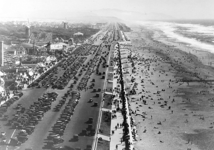 Quang cảnh bãi biển Ocean Beach ở San Francisco (Mỹ) năm 1922. Ảnh: BP.