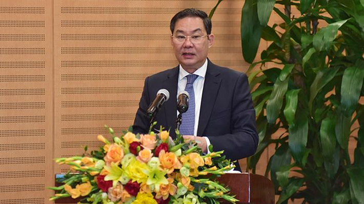 Phó Chủ tịch UBND thành phố Lê Hồng Sơn phụ trách lĩnh vực Nội chính - Tư pháp; làm nhiệm vụ Phó Chủ tịch Thường trực UBND thành phố. Ông Lê Hồng Sơn giúp Chủ tịch UBND thành phố chỉ đạo, xử lý các nội dung công việc thường xuyên thuộc các lĩnh vực: Quốc phòng, an ninh, đối ngoại, cải cách hành chính, tổ chức bộ máy, thi đua - khen thưởng; giữ chế độ thông tin báo cáo, giữ mối quan hệ công tác thường xuyên của UBND thành phố với HĐND thành phố, Thường trực HĐND thành phố, Đoàn đại biểu Quốc hội thành phố Hà Nội. Đồng thời giúp Chủ tịch UBND thành phố theo dõi, phối hợp chỉ đạo Bộ Tư lệnh Thủ đô, Công an thành phố. Trực tiếp theo dõi, chỉ đạo Sở Nội vụ, Sở Tư pháp, Sở Ngoại vụ, Ban Dân tộc thành phố; theo dõi các quận, huyện: Hà Đông, Quốc Oai, Bắc Từ Liêm, Đan Phượng.