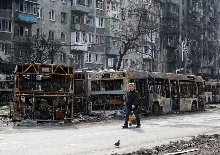 Theo Thị trưởng Mariupol, hiện còn khoảng 100.000 công dân đang mắc kẹt tại Mariupol. Ảnh: Reuters.