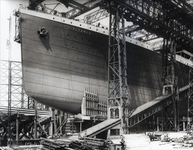 Tàu Titanic được công ty đóng tàu ca ngợi là một trong những tàu hơi nước sang trọng, xa hoa và lớn nhất thế giới. Trong ảnh là tàu Titanic trong quá trình đóng.