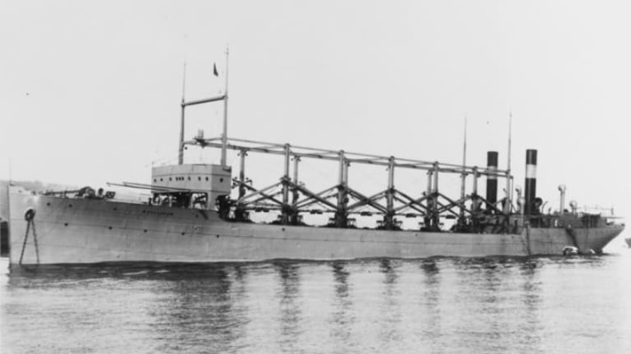 Tương tự như vậy, tàu USS Cyclops cũng gặp nạn trên vùng biển "tam giác quỷ" Bermuda. Vào năm 1918, con tàu khổng lồ này của Hải quân Mỹ có chuyến hành trình từ Brazil đến Baltimore.