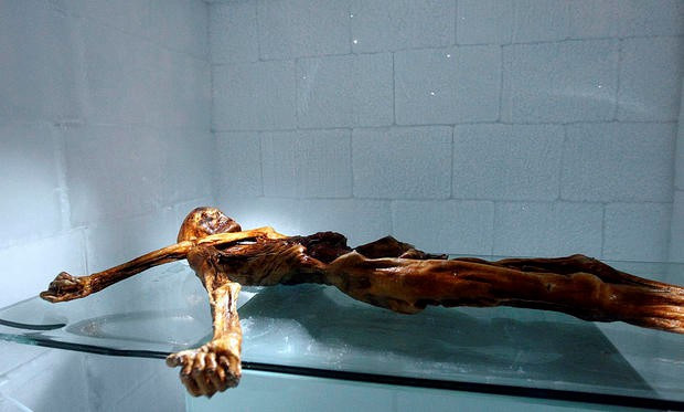 Kể từ khi phát hiện người băng Otzi đến nay, 7 người có liên quan đến khám phá này lần lượt qua đời. Cái chết của họ khiến một số người cho rằng "lời nguyền" xác ướp có thật.