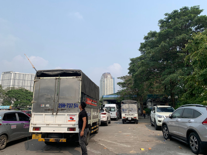 Khẩn trương tuyển dụng đăng kiểm viên: Cục Đăng kiểm Việt Nam đã phê duyệt kế hoạch tuyển dụng viên chức năm 2023 đối với các đơn vị trực thuộc cục với 142 chỉ tiêu xét tuyển tuyển dụng viên chức.