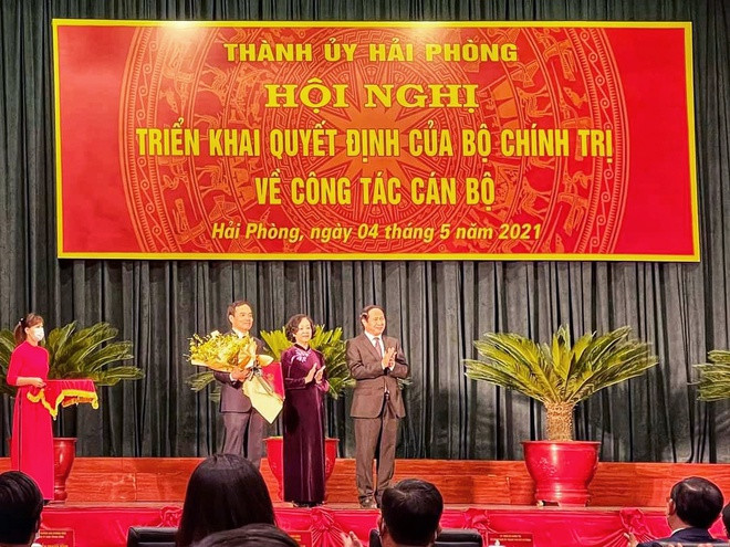 Trước đó, Bộ Chính trị đã có quyết định về việc phân công, chỉ định ông Trần Lưu Quang, Ủy viên Trung ương Đảng, Phó Bí thư Thường trực Thành ủy TP Hồ Chí Minh tham gia Ban Chấp hành Đảng bộ, Ban Thường vụ Thành ủy Hải Phòng, giữ chức vụ Bí thư Thành ủy Hải Phòng nhiệm kỳ 2020-2025.