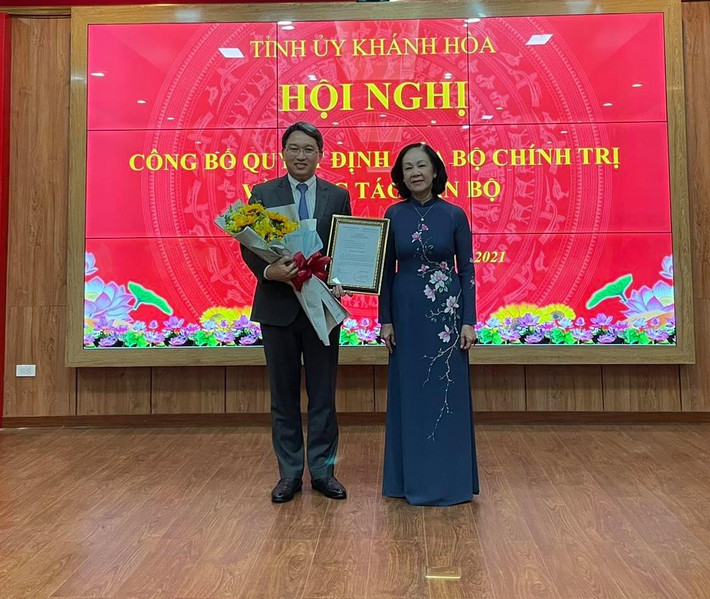 Ông Nguyễn Hải Ninh giữ chức Bí thư Tỉnh ủy Khánh Hòa: Chiều 23/4, bà Trương Thị Mai, Ủy viên Bộ Chính trị, Trưởng Ban Tổ chức Trung ương, thay mặt Ban Chấp hành Trung ương Đảng, Bộ Chính trị đã công bố quyết định ông Nguyễn Hải Ninh - Phó chánh Văn phòng Trung ương Đảng giữ chức Bí thư Tỉnh ủy Khánh Hòa.