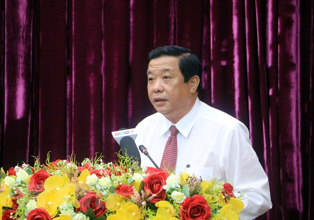 Ông Bùi Văn Nghiêm sinh năm 1966, quê xã Quới An, huyện Vũng Liêm, tỉnh Vĩnh Long. Ông có trình độ Tiến sĩ Khoa học chính trị, Thạc sĩ Chính trị học, Cử nhân Xây dựng Đảng và Chính quyền Nhà nước; Cao cấp chính trị. Tại Đại hội XIII của Đảng, ông được bầu là Ủy viên Trung ương Đảng. Tại Hội nghị Ban Chấp hành Đảng bộ tỉnh Vĩnh Long, nhiệm kỳ 2020-2025 tổ chức ngày 22/4/2021, ông được bầu giữ chức Bí thư Tỉnh ủy Vĩnh Long.