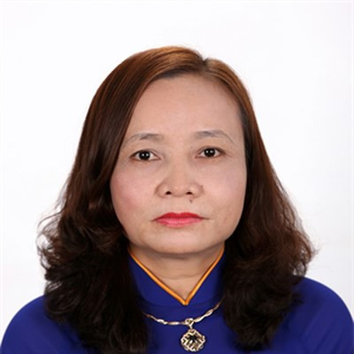 Bà Mẫn sinh ngày: 12/11/1970; Quê quán: xã Vạn Xuân, huyện Thường Xuân, tỉnh Thanh Hóa; Dân tộc: Thái; Trình độ chuyên môn: Cử nhân Sư phạm Ngữ văn.