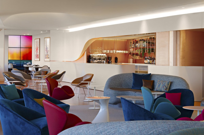 Tọa lạc tại nhà ga Terminal 2, phòng chờ VIP mới Virgin Atlantic có chi phí đầu tư xây dựng lên tới 4 triệu USD.