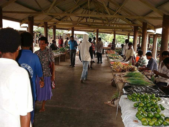 7. Papua New Guinea: 85% dân số Papua New Guinea làm việc trong ngành nông nghiệp và bộ phận nhỏ trong lĩnh vực xuất khẩu tài nguyên thiên nhiên gồm các mỏ khoáng sản như vàng, đồng, dầu.