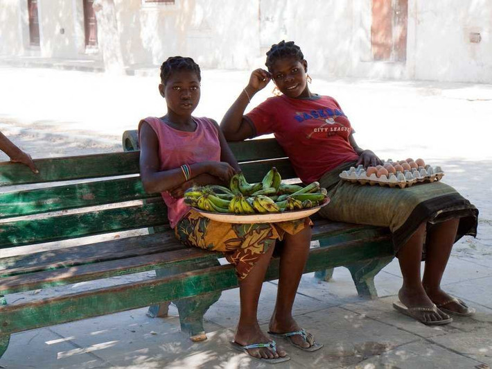 10. Mozambique: Những năm gần đây, nền kinh tế Mozambique tăng trưởng khá nhanh nhờ thu hút được các dự án đầu tư lớn vào tài nguyên thiên nhiên. Một số nhà phân tích tin rằng Mozambique có thể tạo ra doanh thu từ khí tự nhiên, than, thủy điện và sẽ thu hút được nhiều các nhà tài trợ hơn trong vòng 5 năm tới.