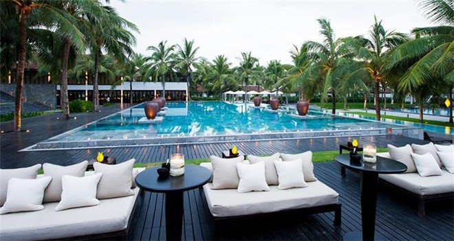The Nam Hải, Hội An, là khu nghỉ dưỡng cao cấp đạt tiêu chuẩn 5 sao với lối thiết kế khéo léo cách tân giữa hiện đại và chấm phá một nét Á Đông mang đến cho du khách sự thích thú.