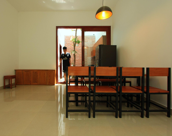 Mặt khác, bản thân chủ nhà luôn muốn sống trong một không gian nhiều cây cối và họ muốn được ngủ trong những căn phòng có thể nhìn thấy màu xanh khi thức vào mỗi buổi sáng.