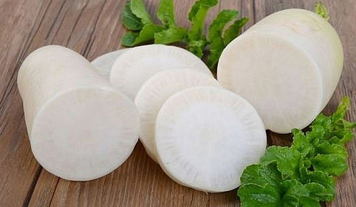 6. Củ cải rất giàu chất chống oxy hóa và chất dinh dưỡng nhưng lại ít kali và phốt pho. Do đó, nó là một bổ sung tốt cho sức khỏe thận.