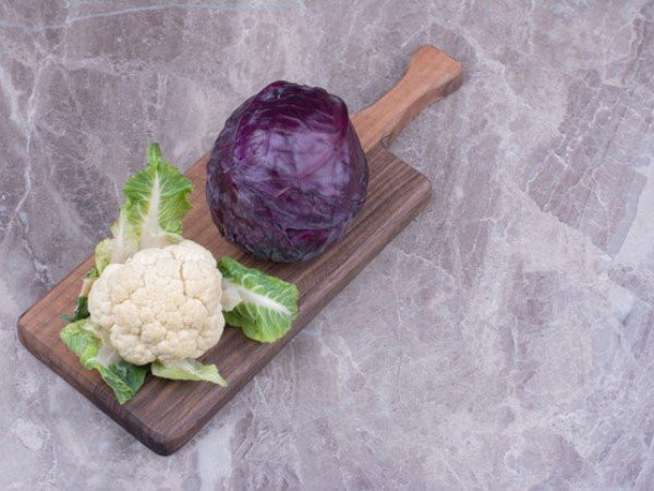 1. Súp lơ: Là nguồn cung cấp folate và chất xơ dồi dào, súp lơ là một thực phẩm cực tốt để cải thiện sức khỏe thận của bạn. Hàm lượng vitamin C dồi dào khiến nó trở thành một loại thực phẩm có lợi giúp tăng cường khả năng miễn dịch và thúc đẩy hệ thống tiết niệu hoạt động khỏe mạnh.