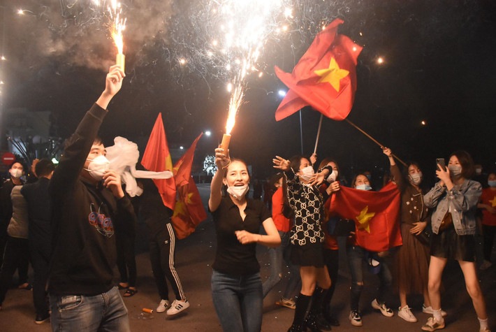 Niềm vui to lớn của nhân dân thành phố Chí Linh trong chiến thắng dịch bệnh.