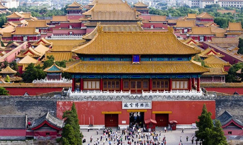 Nằm ở Bắc Kinh, Trung Quốc, Tử Cấm Thành bắt đầu xây dựng vào năm 1406 và hoàn thành vào năm 1420.