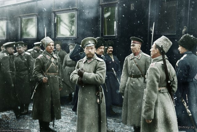 Sa hoàng Nicholas II được bảo vệ nghiêm ngặt ngày 30/1/1916.