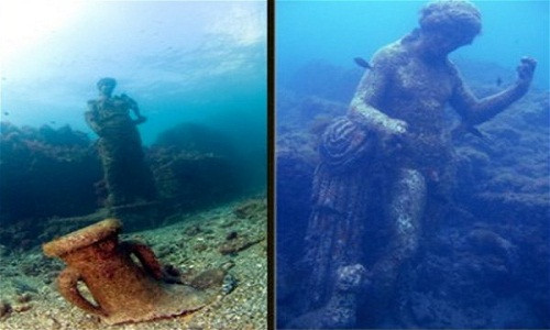 Thành phố Baiae "ngủ vùi" ở vùng biển thuộc vịnh Napoli, Italy. Trước khi bị chìm, thành phố Baiae là nơi tập trung tầng lớp giàu có thời La Mã cổ đại.