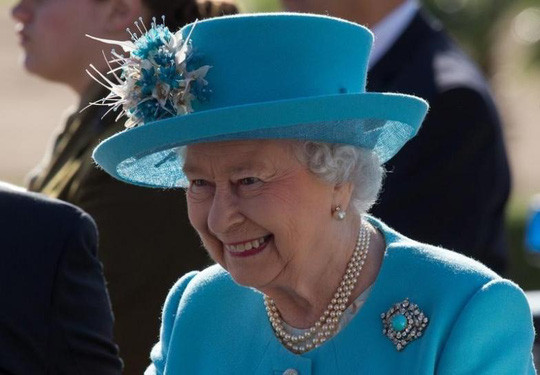  Nữ hoàng Anh Elizabeth II có 66 năm giữ vương miện kể từ năm 1952. Cho tới nay, bà là người trị vì nước Anh lâu nhất trong lịch sử.