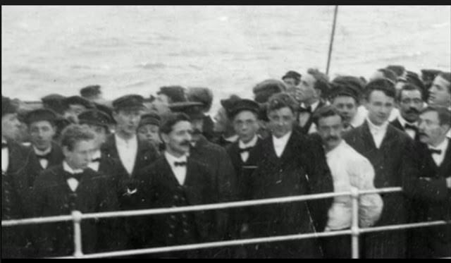 Những hành khách trên tàu Carpathia ngày 15/4/1912 - thời điểm tàu Titanic gặp thảm kịch chìm tàu.