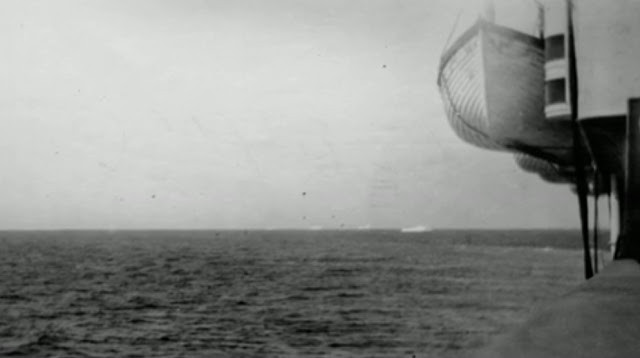 Palmer đã chụp ảnh tảng băng trôi khiến tàu Titanic chìm khi ở trên tàu Carpathia.