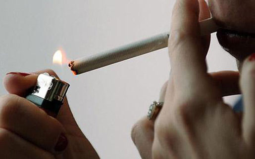 Nếu người nào thực hiện việc châm 3 điếu thuốc bằng một que diêm thì đồng nghĩa với việc sẽ gặp những tai ương, rắc rối, thậm chí là bệnh tật, cái chết.
