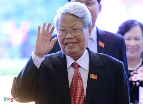 Đồng chí Trần Đức Lương (sinh năm 1920) là Chủ tịch nước Việt Nam trong hai nhiệm kỳ từ năm 1997 – 2006. Trước đó, ông từng giữ chức: Phó chủ nhiệm, Chủ nhiệm Ủy ban KH&KT của Quốc hội, Phó chủ tịch Hội đồng Bộ trưởng, Phó Thủ tướng.