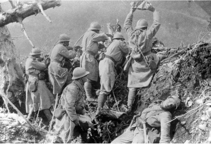 Binh sĩ Pháp có cuộc chiến ác liệt với lính Đức tại Vosges năm 1916.