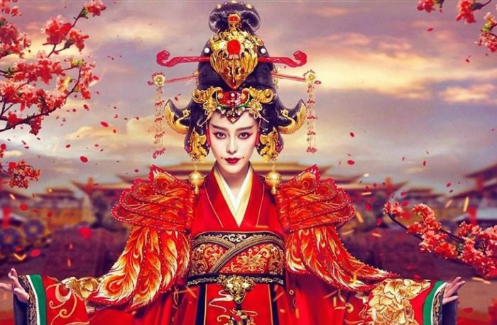Đến tháng 9 năm 690, Võ Tắc Thiên tự xưng là Hoàng đế thánh thần và đổi quốc hiệu thành Chu. Kể từ đây, bà trở thành nữ hoàng đế duy nhất trong lịch sử Trung Hoa.