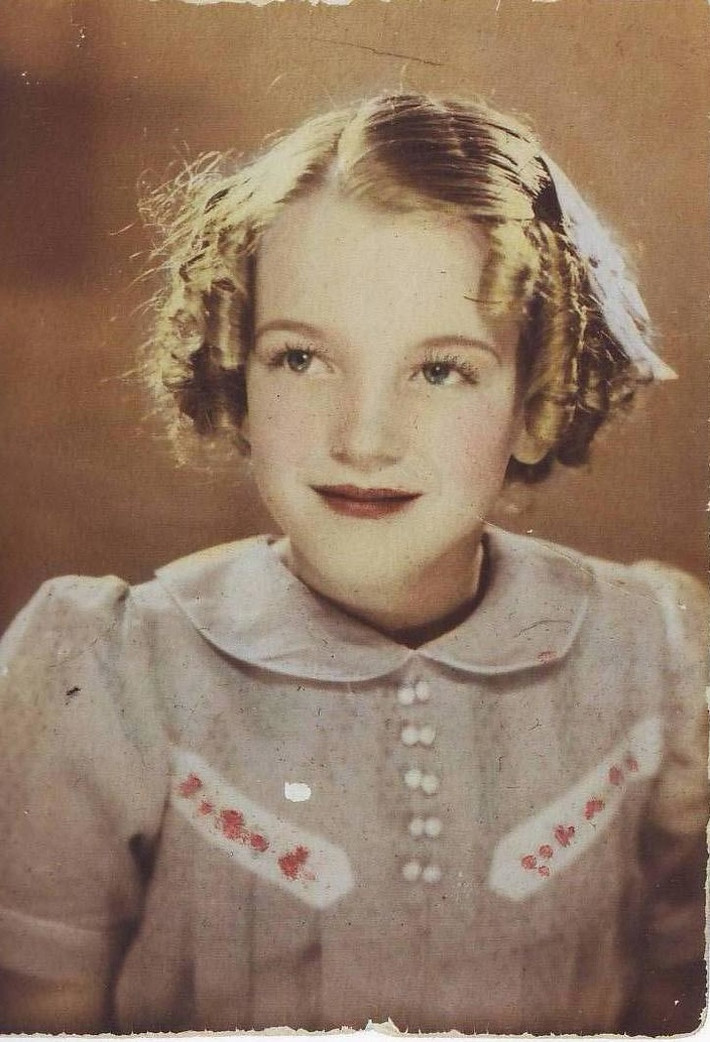 Ngay từ khi còn nhỏ, Marilyn Monroe nổi tiếng với vẻ đẹp trong sáng, hồn nhiên.