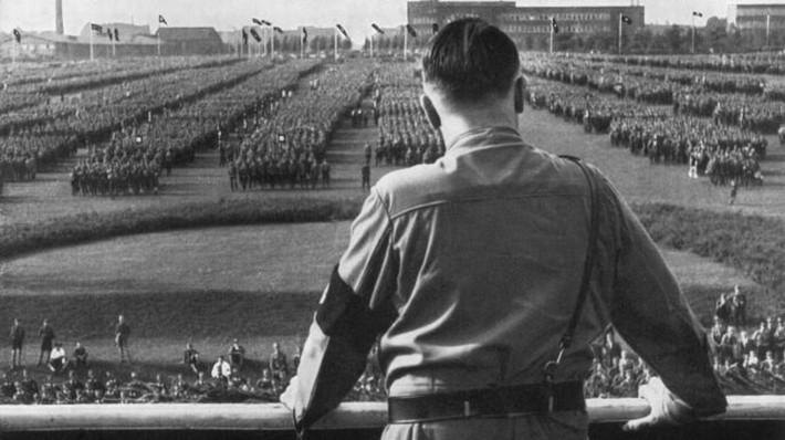 Thế nhưng, Franz Halder không đồng tình với việc trùm phát xít Hitler thực hiện các chiến dịch cực đoan tại các nước bị Đức quốc xã xâm lược, chiếm đóng, trong đó có Pháp.