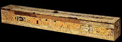 Về sau, pharaoh Khufu đã xây lăng mộ mới cho mẹ nhưng không biết vì lý do gì lại không chuyển hài cốt của Nữ hoàng Hetepetheres tới vị trí mới.