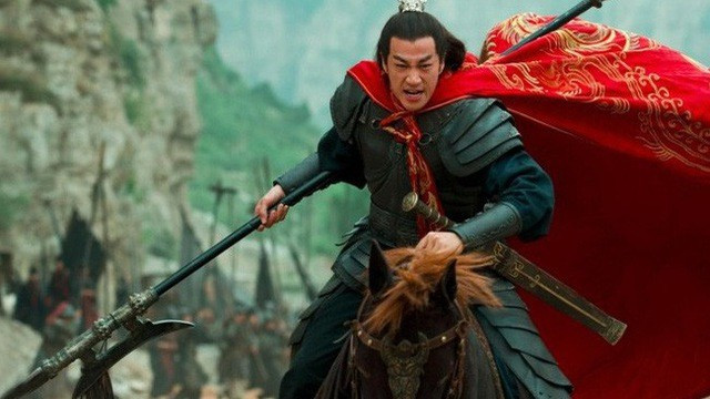 Do đó, Tôn Sách trúng một mũi tên vào má và bị thương nặng. Ngay trong đêm hôm ấy, vị tướng này qua đời khi 26 tuổi và để lại nhiều tiếc nuối.