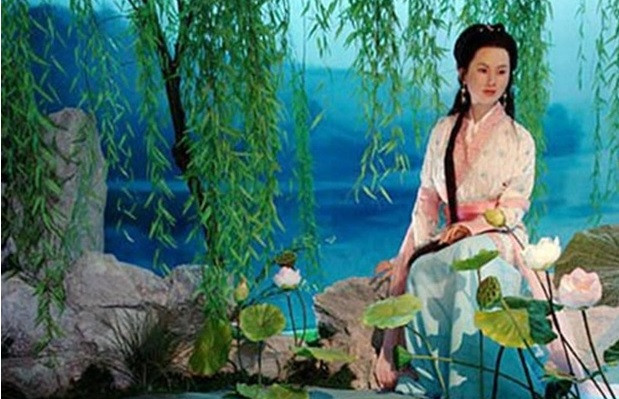 Từ đây, nhiều người cho rằng tiêu chuẩn vẻ đẹp phụ nữ của người xưa không giống ngày nay nên có sự khác biệt.