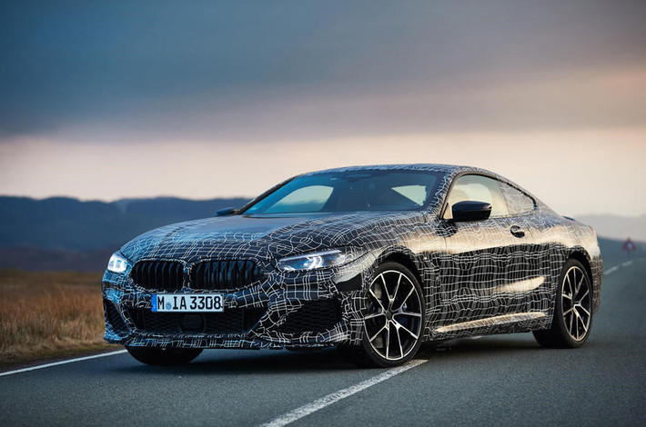 Quy ước đặt tên của dòng BMW 8-Series tương tự những anh em khác trong gia đình, đặc biệt là 7-Series. Điều này đồng nghĩa BMW 8-Series cũng sẽ có phiên bản hybrid plug-in iPerformance.