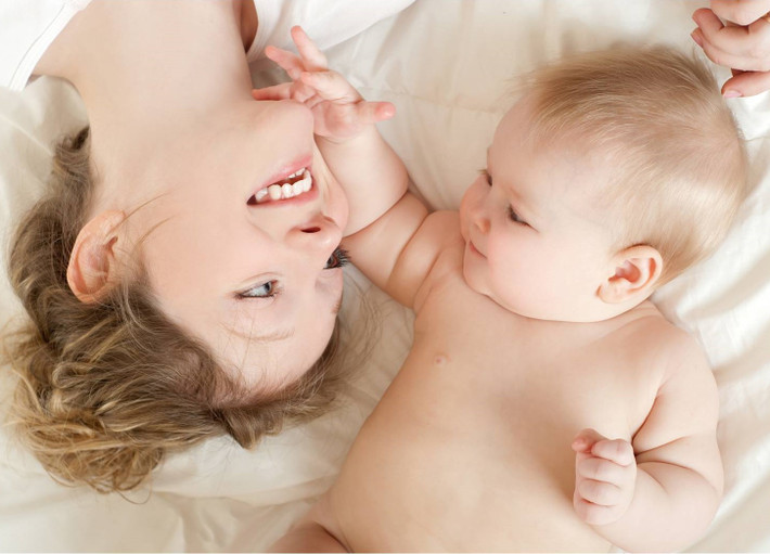 Mỗi một giây phút bên con, mẹ đều vô cùng hạnh phúc.